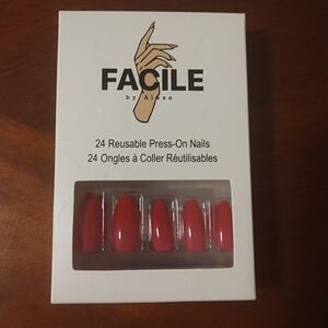 Facile By Alexa - 24 Reusable Press On Nails, NIB